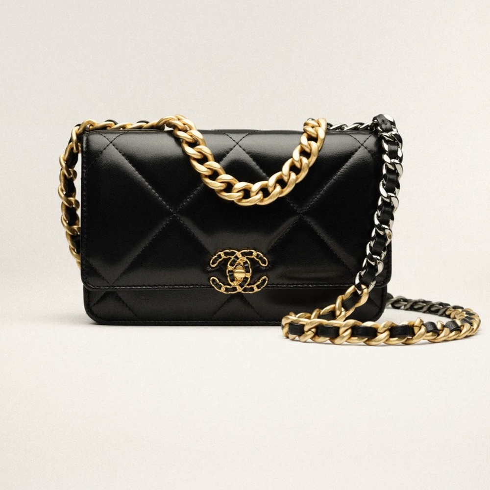 CHANEL 19 Black and Gold Quilted Bag